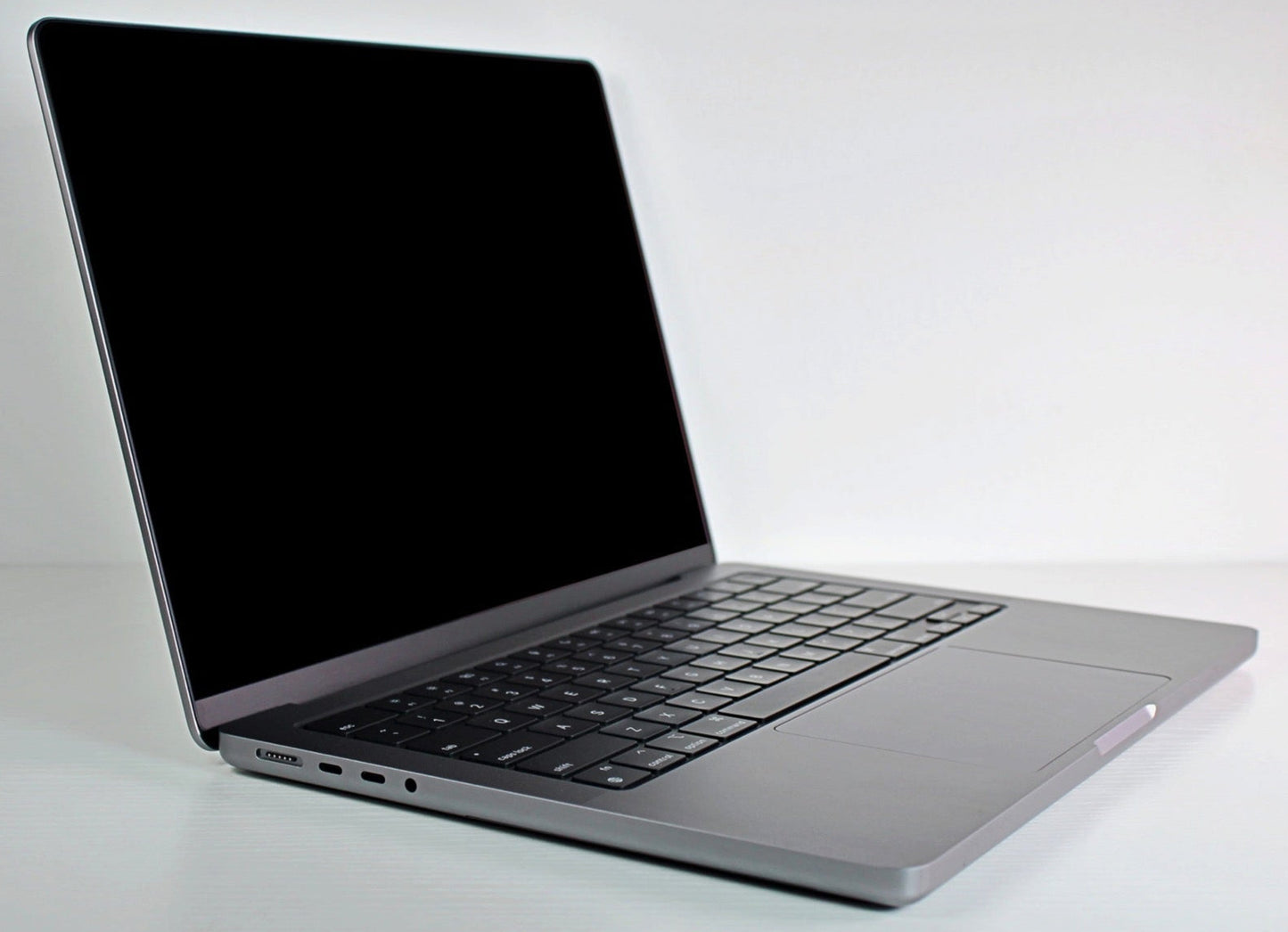 MacBook Pro (2021) 14-inch – Apple M1 Pro 10-Core CPU & 16-Core GPU – Space Gray