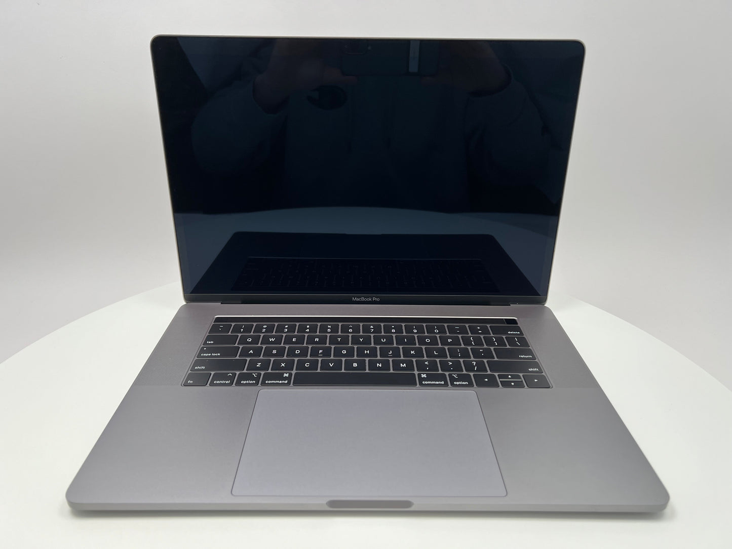 2018 Apple MacBook Pro 15-inch – i9 2.9GHz 32GB RAM 2TB SSD | Radeon Pro 560X