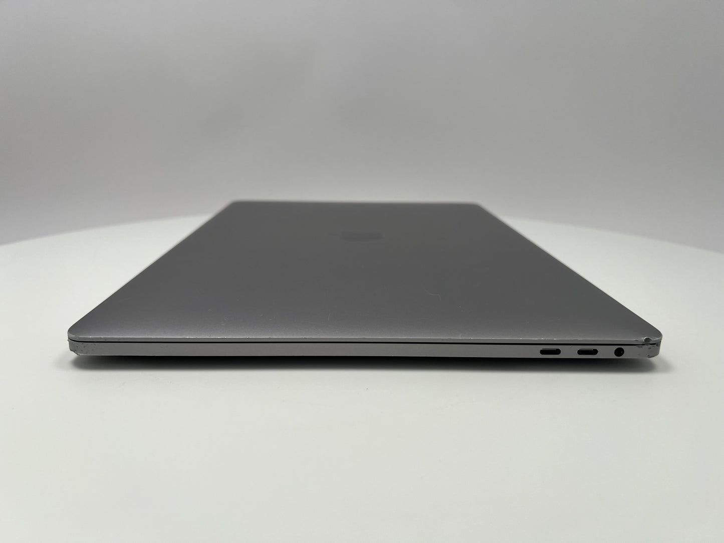 2018 Apple MacBook Pro 15-inch – i7 2.6GHz 16GB RAM 512GB SSD | Radeon Pro 560X
