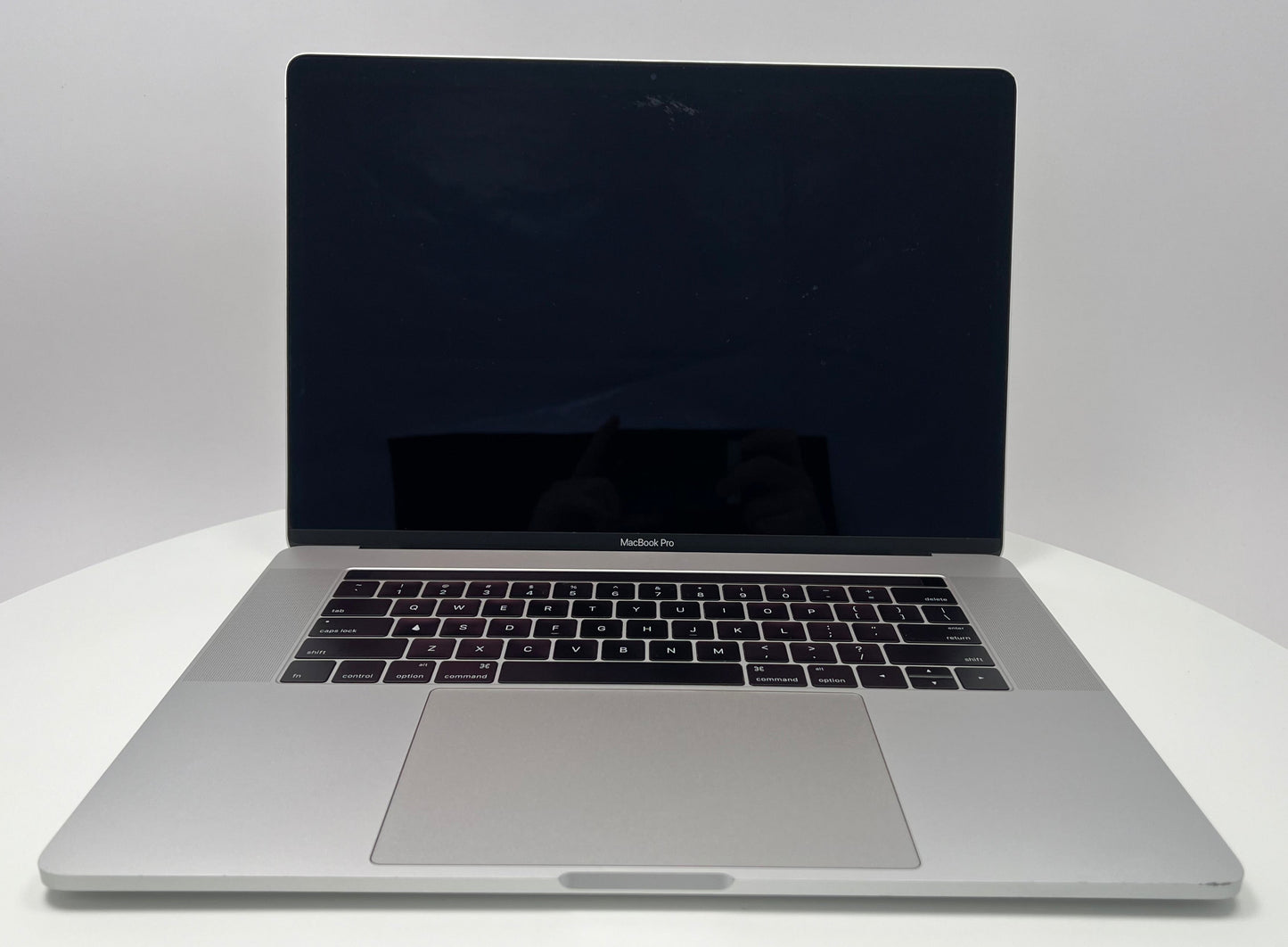 2016 Apple MacBook Pro 15-inch i7 2.9GHz 16GB RAM 512GB SSD | Radeon Pro 460