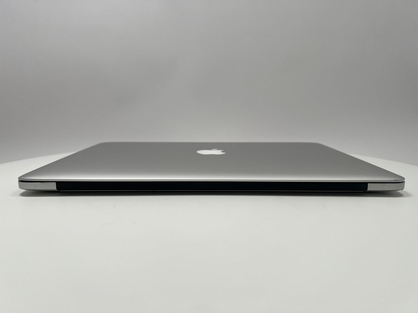 2015 MacBook Pro 15-inch i7 2.8GHz – 16GB RAM 1TB SSD AMD R9 M370X | For Parts Only