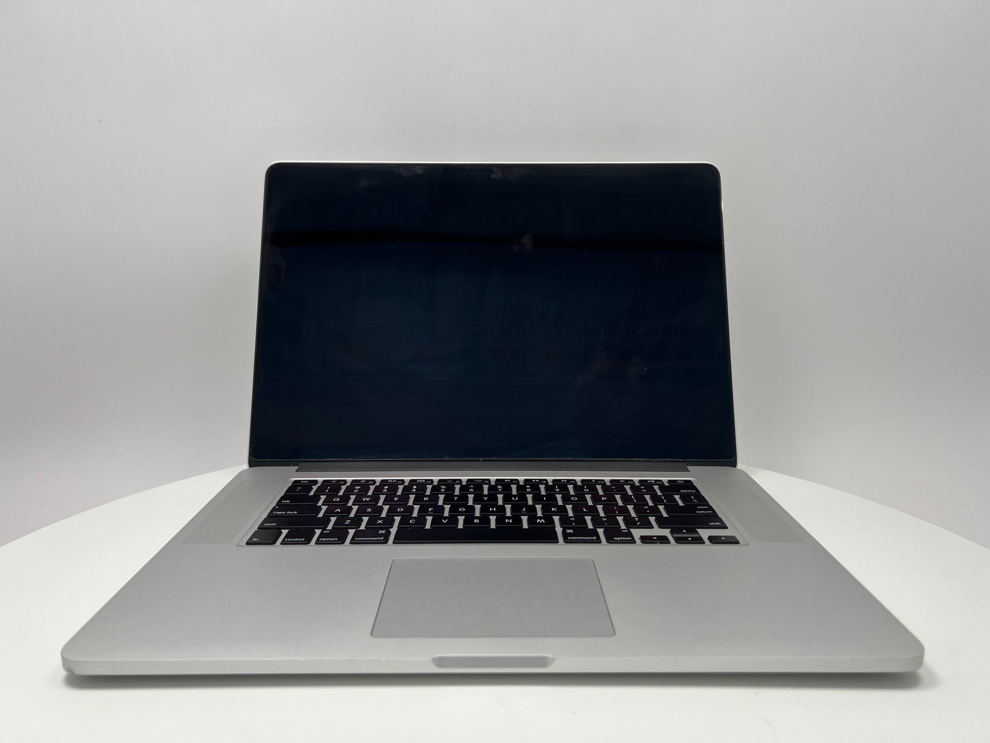 2015 MacBook Pro 15-inch i7 2.8GHz – 16GB RAM 1TB SSD AMD R9 M370X | For Parts Only