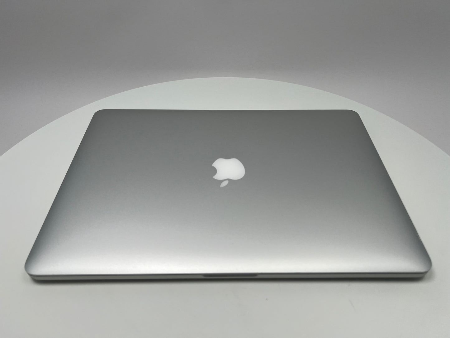 2015 MacBook Pro 15-inch i7 2.8GHz – 16GB RAM 1TB SSD AMD R9 M370X | For Parts Only