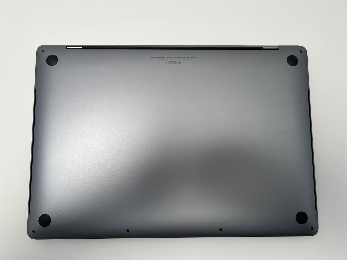 2019 Apple MacBook Pro 16-inch – i9 2.4GHz 32GB RAM 2TB SSD 5500M 8GB | French Keyboard