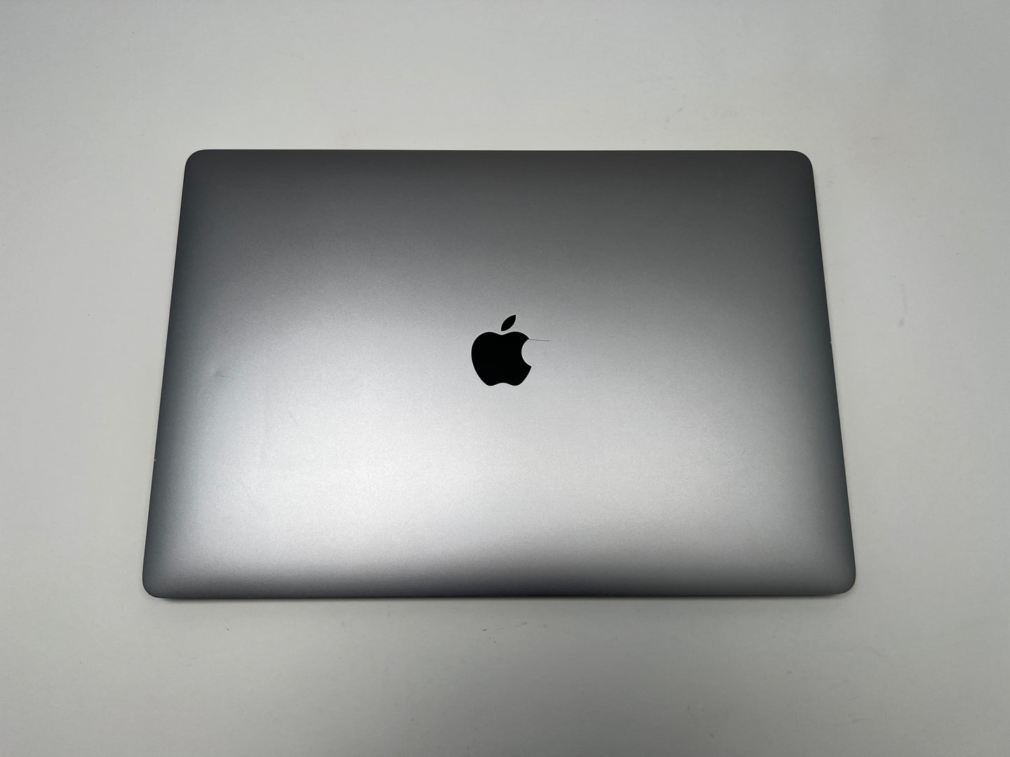 MacBook Pro (2018) 15-inch – Intel Core i7 2.6GHz – 32GB RAM 1TB SSD 560X • For Parts & Repair