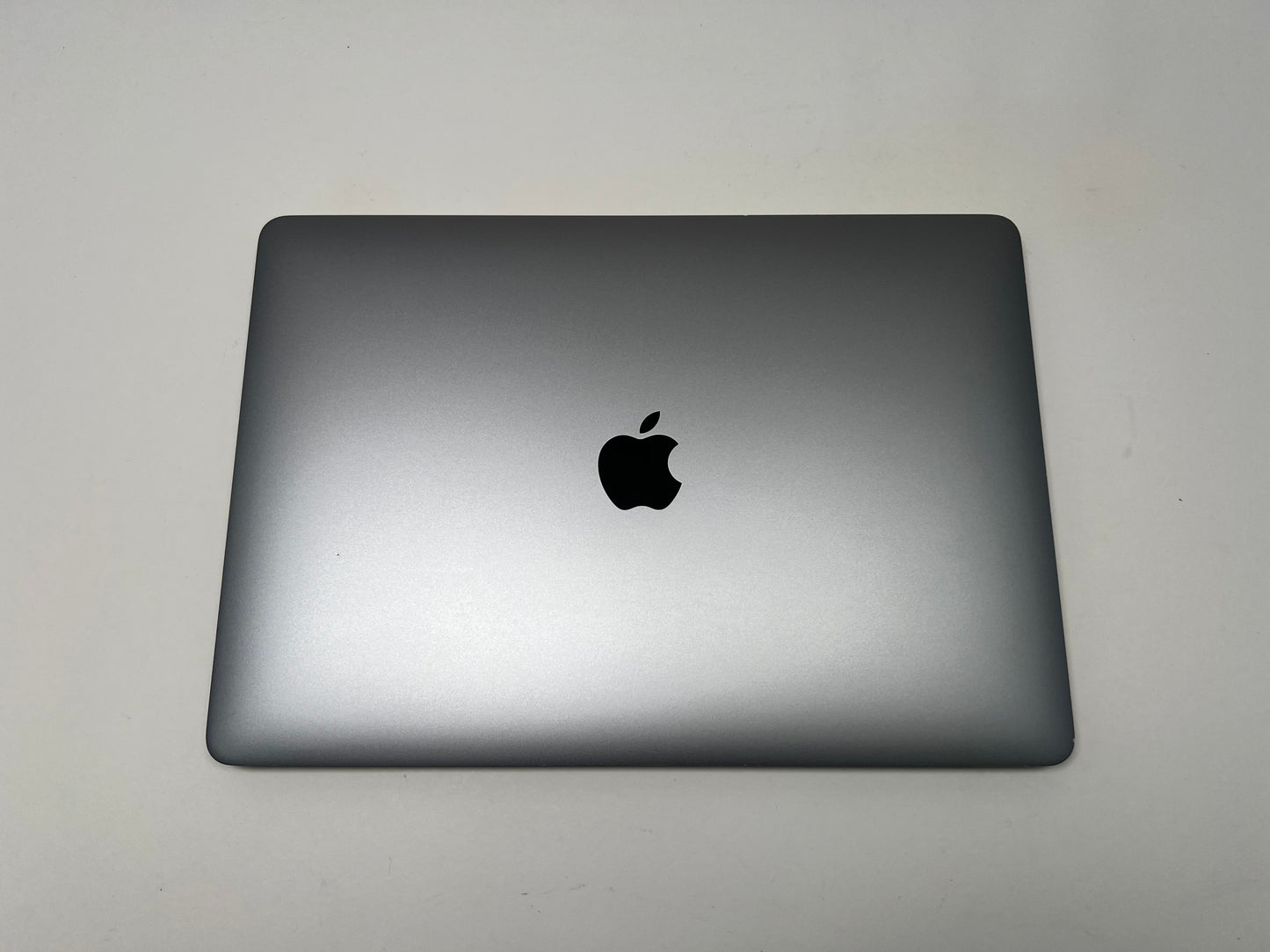 MacBook Pro (2017) 13-inch – Intel Core i7 3.5GHz – 16GB RAM 512GB SSD • 45 Battery Cycles