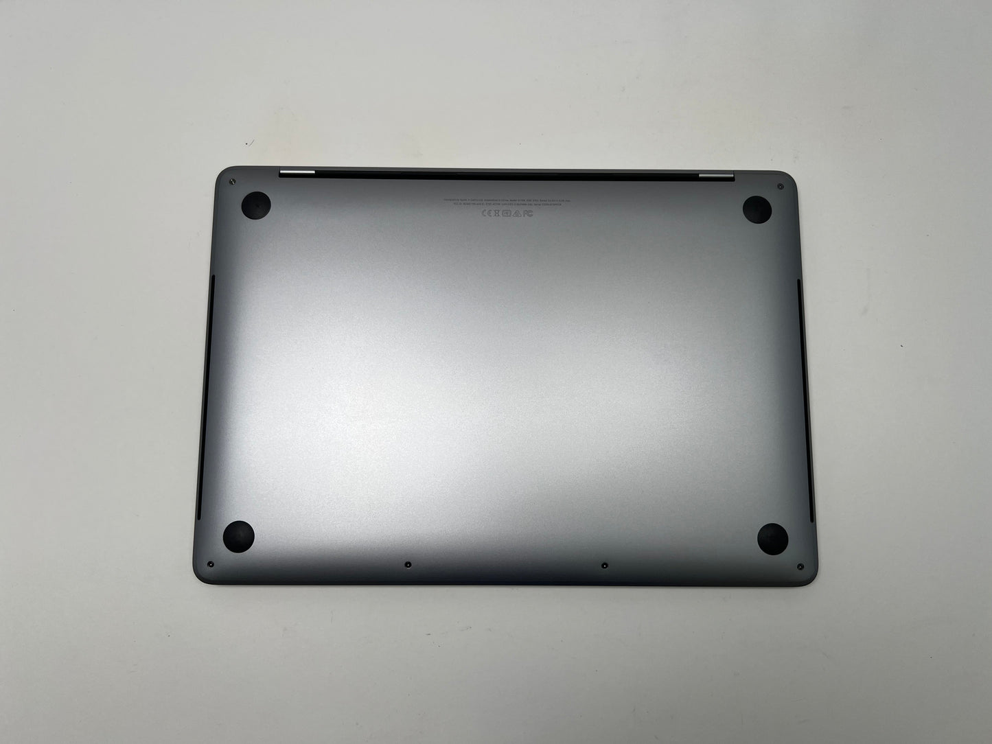MacBook Pro (2017) 13-inch – Intel Core i7 3.5GHz – 16GB RAM 512GB SSD • 45 Battery Cycles