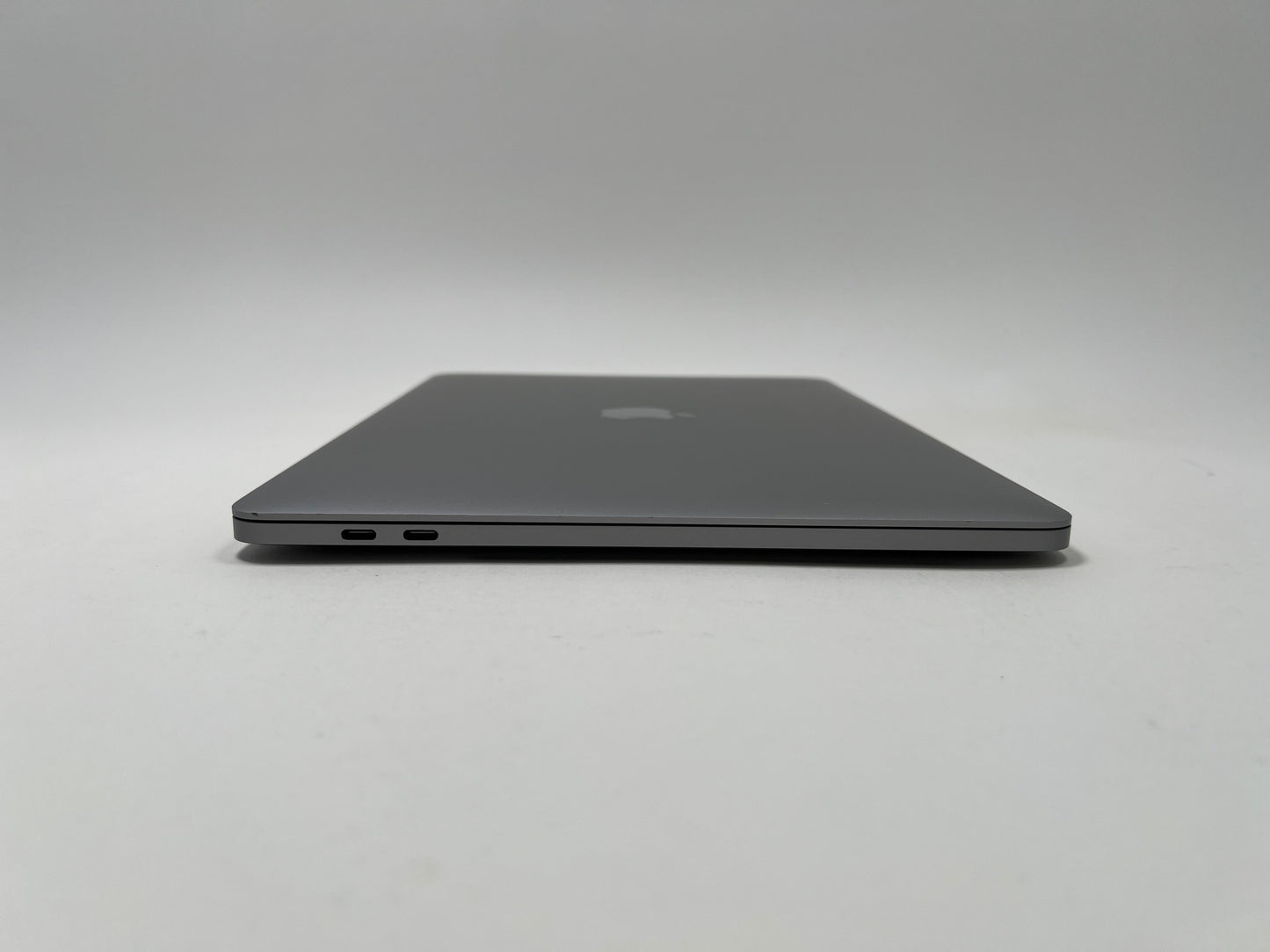 MacBook Pro (2017) 13-inch – Intel Core i7 3.5GHz – 16GB RAM 512GB SSD • 45 Battery Cycles