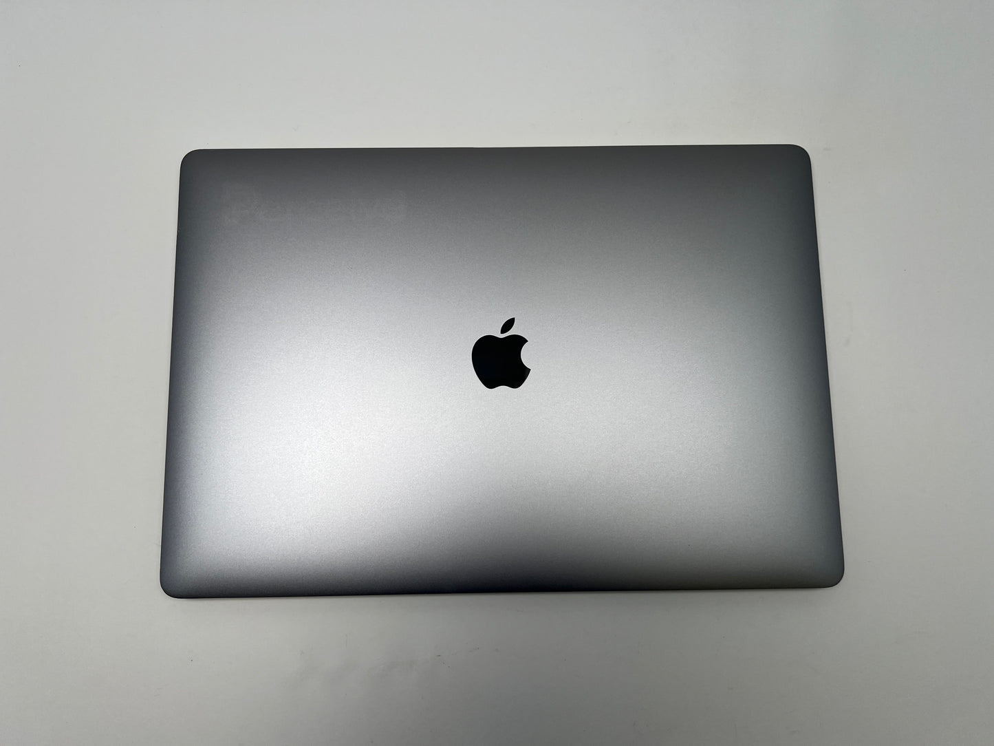 MacBook Pro (2018) 15-inch – Intel Core i7 2.6GHz – 32GB RAM 1TB SSD • Radeon Pro 560X