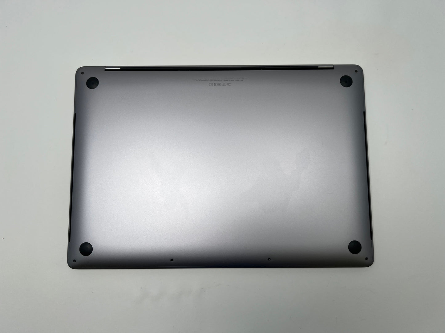 MacBook Pro (2018) 15-inch – Intel Core i7 2.6GHz – 32GB RAM 1TB SSD • Radeon Pro 560X