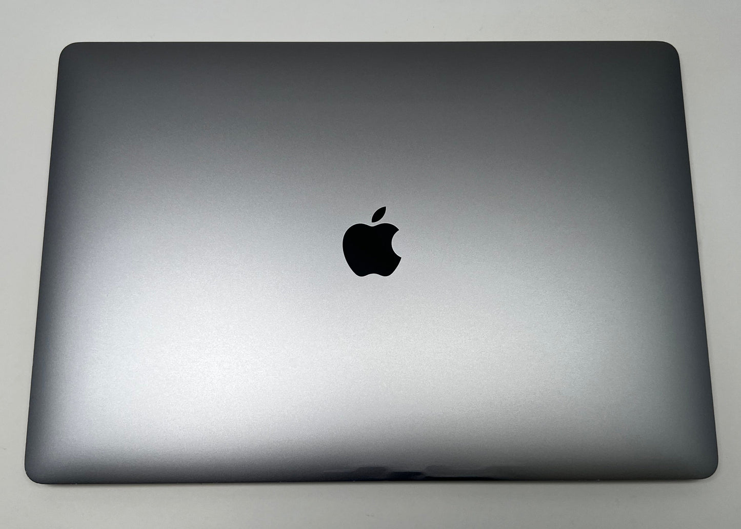 MacBook Pro (2018) 15-inch – Intel Core i7 2.6GHz – 32GB RAM 1TB SSD • Radeon Pro 560X