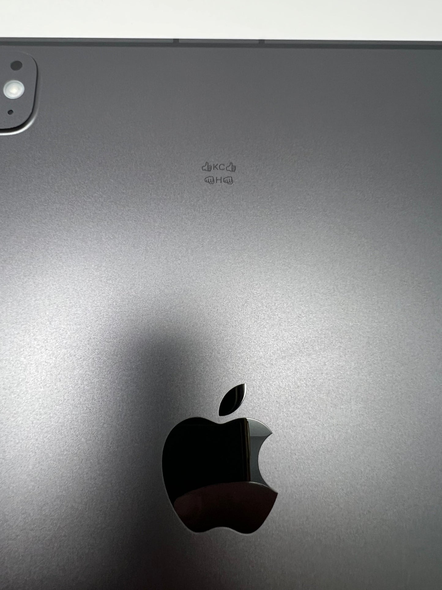 iPad Pro 11‑inch (2024) Nano‑Texture – M4 10‑Core CPU/GPU • Cellular 5G – 16GB RAM 1TB SSD • AppleCare+ 11/26