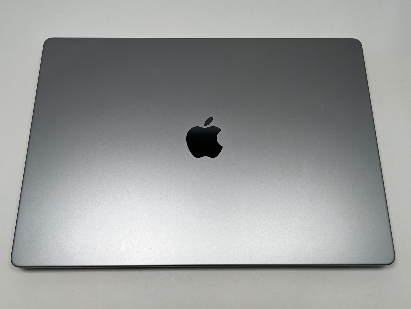 MacBook Pro (2021) 16-inch – M1 Pro 16-Core GPU – 32GB RAM 512GB SSD