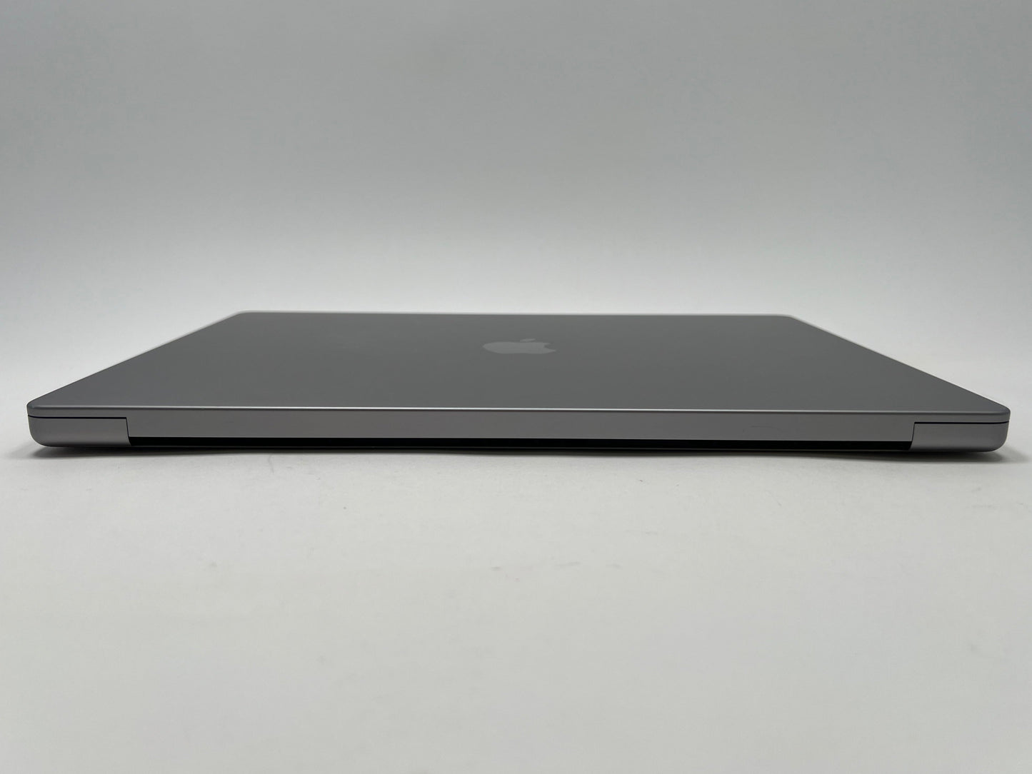 MacBook Pro (2021) 16-inch – M1 Pro 16-Core GPU – 32GB RAM 512GB SSD
