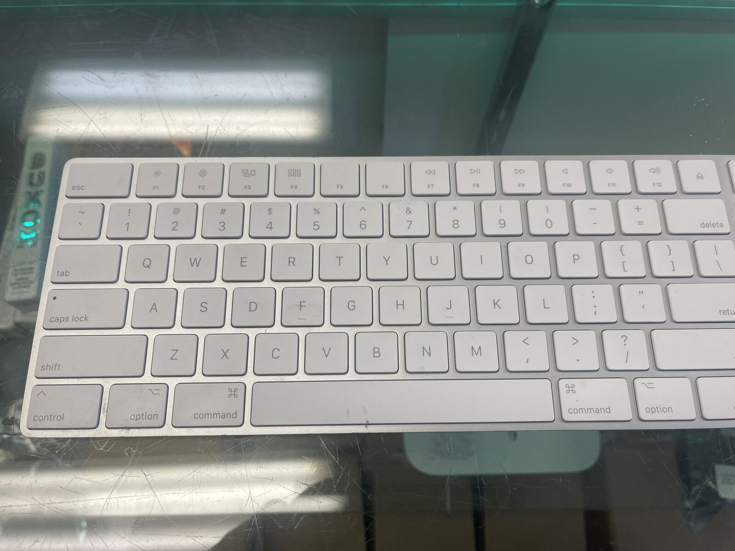 Apple Magic Keyboard with Numeric Keypad MQ052LL/A Silver – Wireless