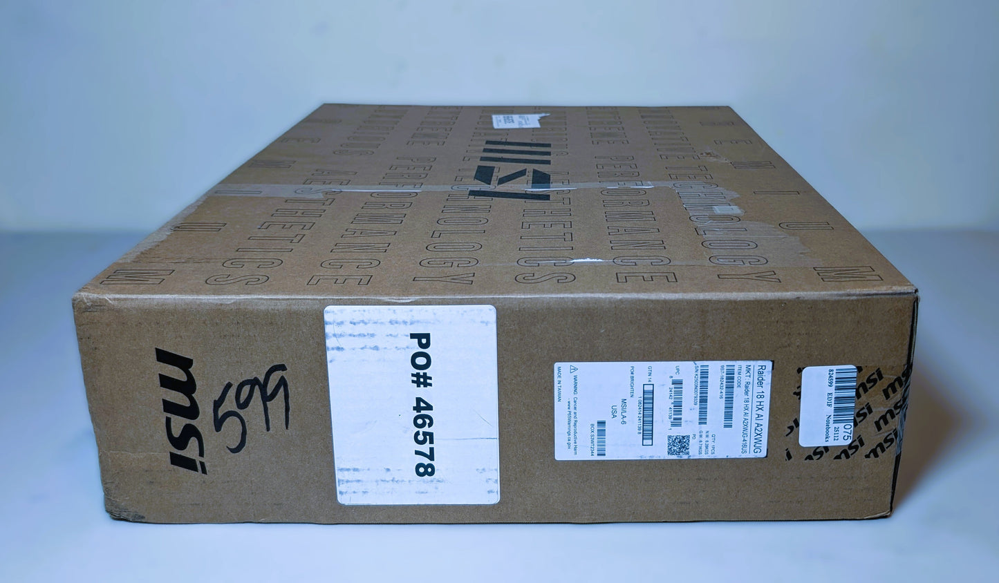 MSI Raider 18 HX AI A2XWJG-416US 18 5090 Gaming Laptop