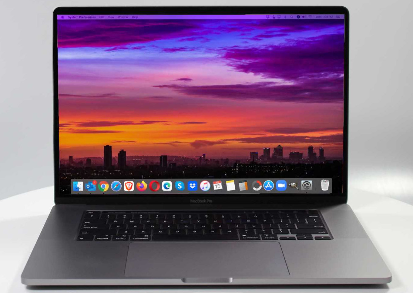 MacBook Pro (2019) 16-inch – Intel Core i9 2.4GHz • Radeon Pro 5500M 8GB – 64GB RAM 4TB SSD