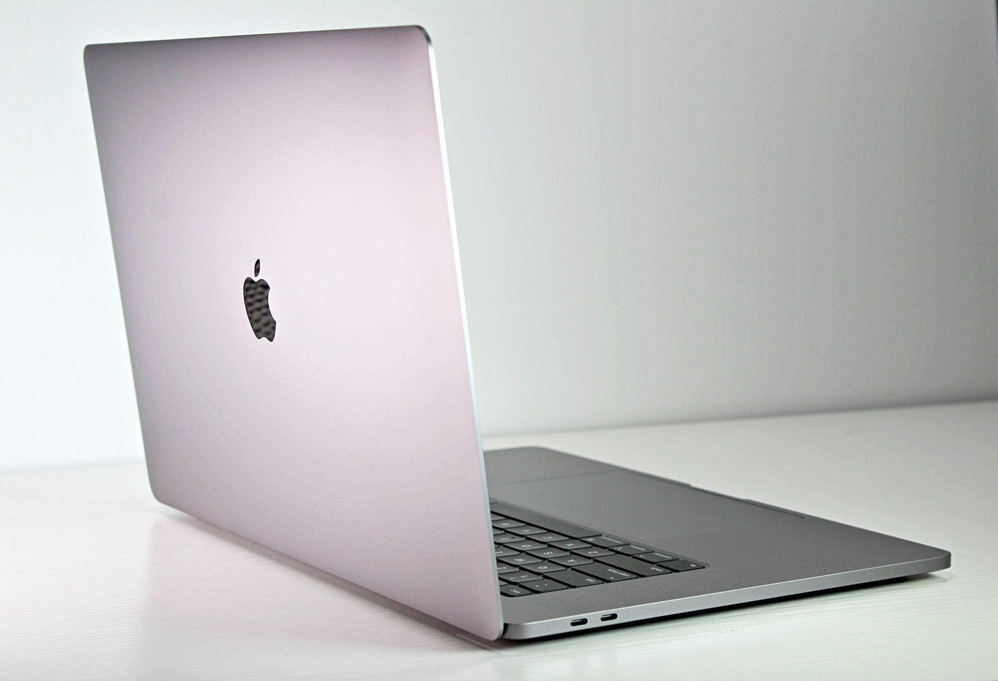 MacBook Pro (2019) 16-inch - 2.4GHz i9 - 5500M - Up to 64GB RAM 8TB SSD Silver (Configurable)