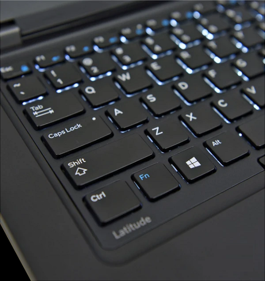 Dell 14" 5590 FHD Laptop – Intel Core i7 4.20GHz, Windows 11 Pro – Light Gaming & Business Ready