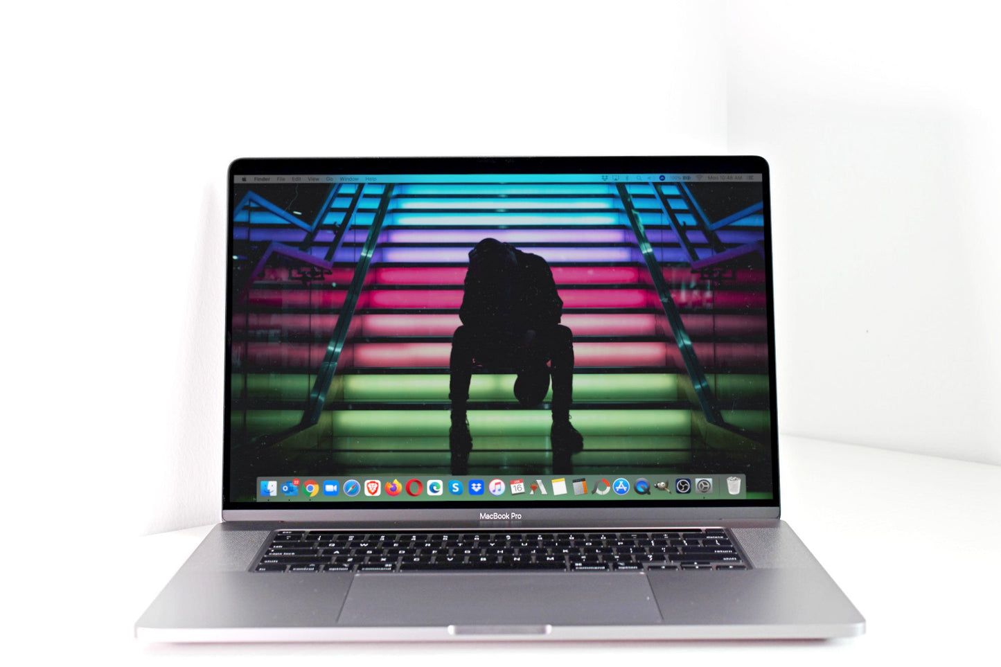 2019 Apple MacBook Pro 16-inch - 2.3GHz i9 16GB RAM 1TB SSD 5500M | Space Gray