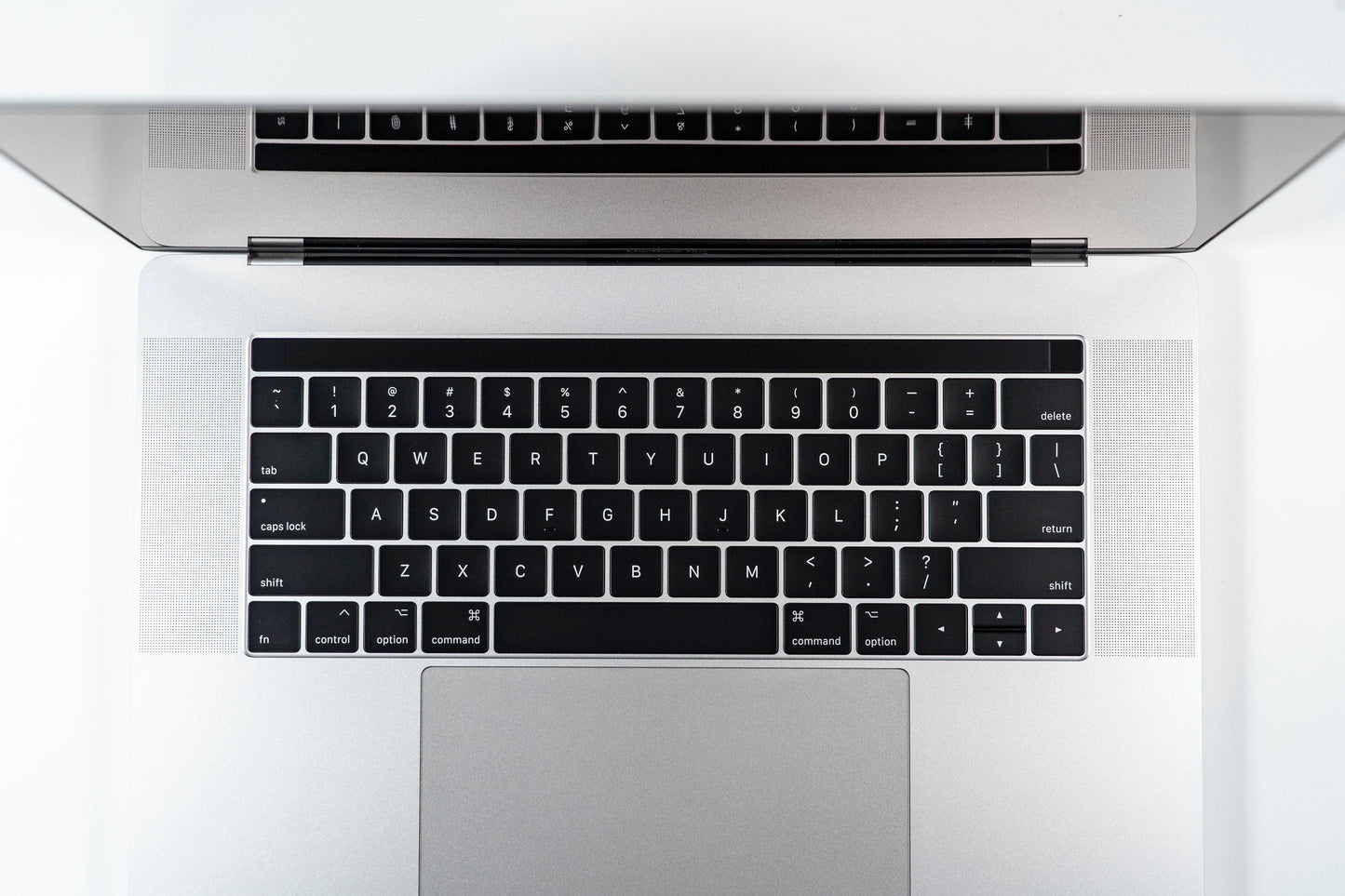 2016 Apple MacBook Pro 15-inch i7 2.9GHz 16GB RAM 512GB SSD | Radeon Pro 460
