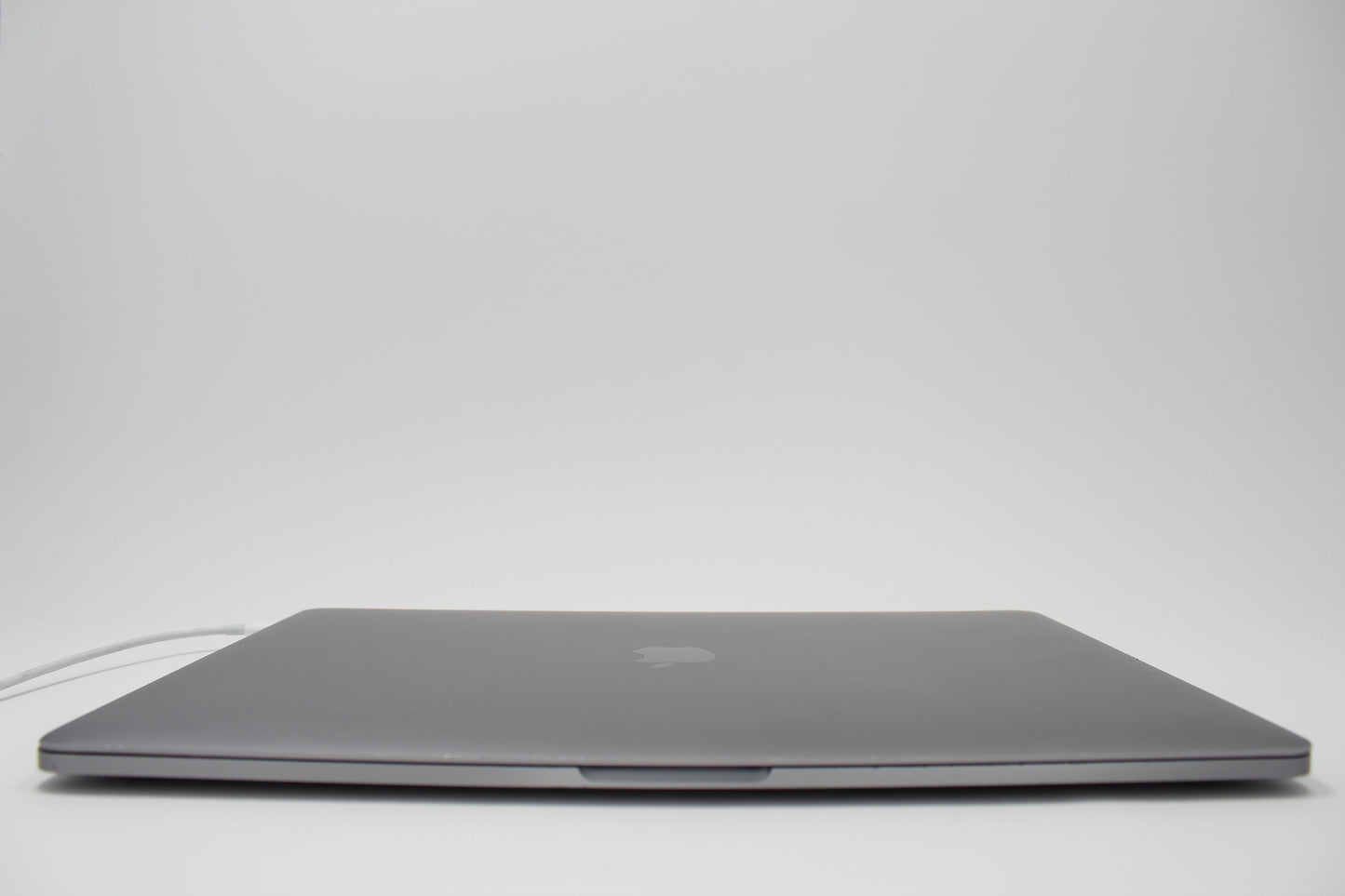 2016 Apple MacBook Pro 15-inch i7 2.7GHz 16GB RAM 512GB SSD | Radeon Pro 455