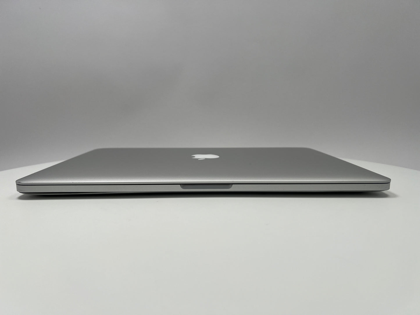 2015 MacBook Pro 15-inch i7 2.8GHz – 16GB RAM 1TB SSD AMD R9 M370X | For Parts Only