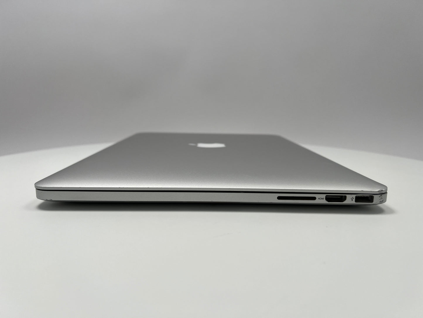 2015 MacBook Pro 15-inch i7 2.8GHz – 16GB RAM 1TB SSD AMD R9 M370X | For Parts Only