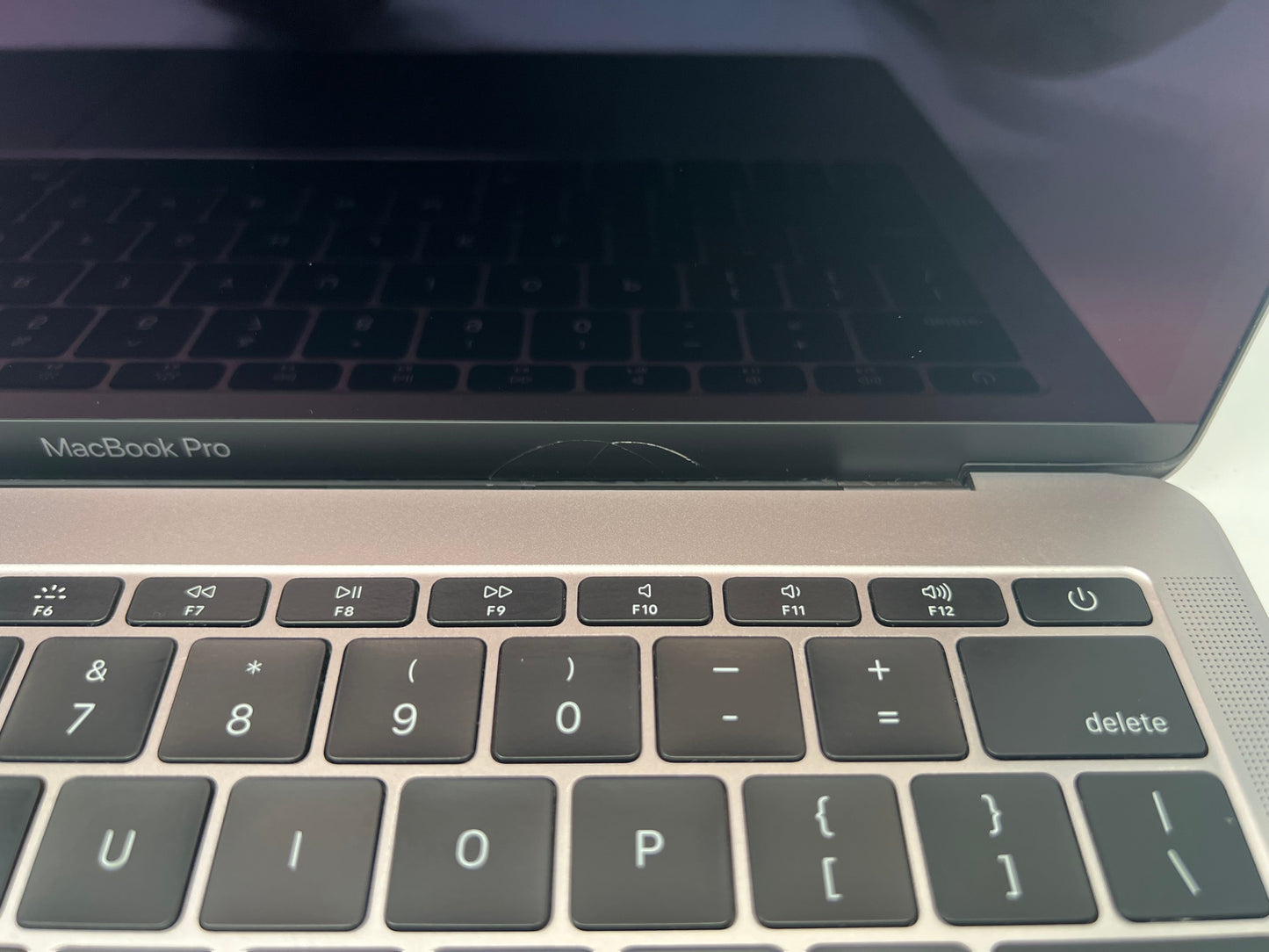 2017 Apple MacBook Pro 13-inch i5 2.3GHz – 8GB RAM 256GB SSD Space Gray For Parts Only