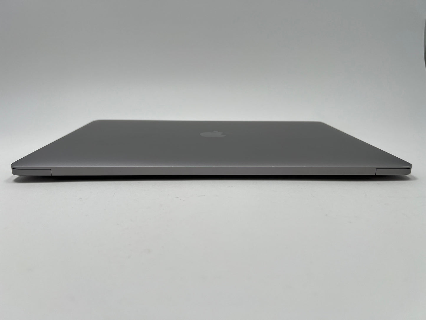 MacBook Pro (2018) 15-inch – Intel Core i7 2.6GHz – 32GB RAM 1TB SSD 560X • For Parts & Repair