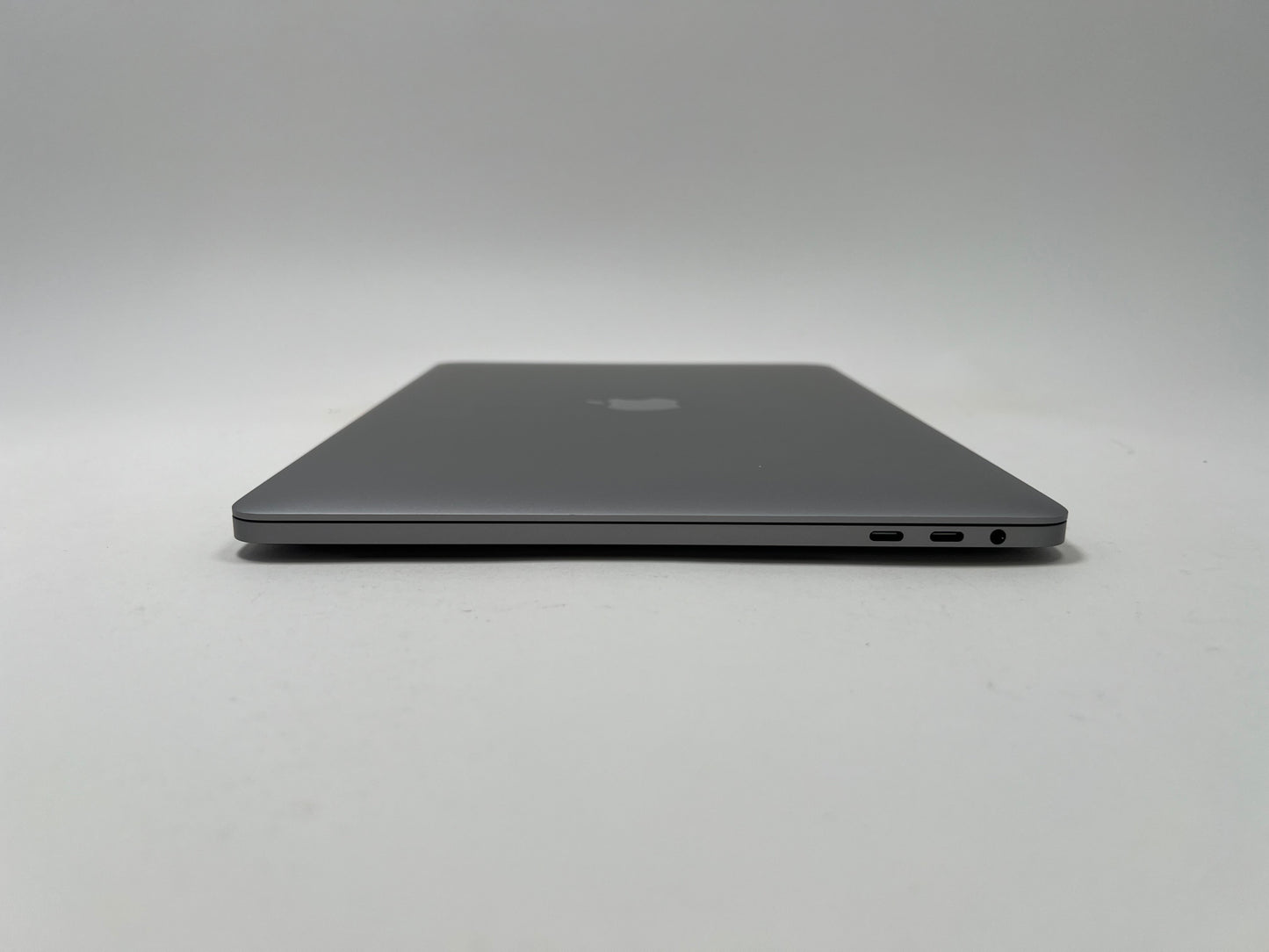 MacBook Pro (2017) 13-inch – Intel Core i7 3.5GHz – 16GB RAM 512GB SSD • 45 Battery Cycles